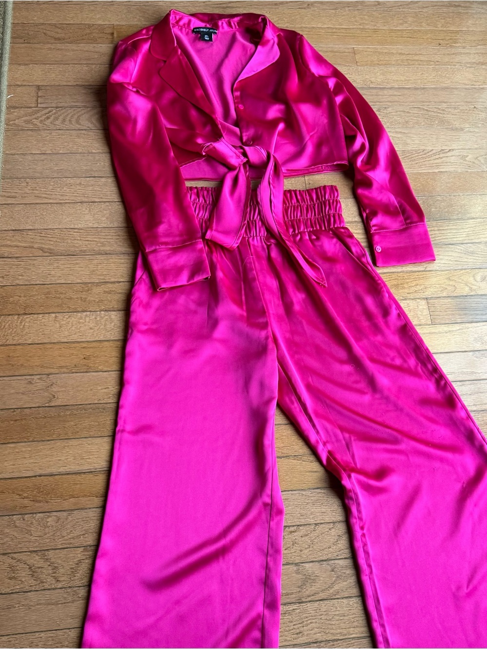 Sincerely Jules Satin Two-Piece Set Hot Pink Crop Top Tie Top & Wide Leg Pants - Picture 10 of 10
